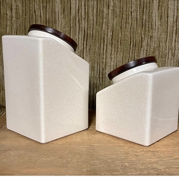 Vintage Hyalyn Pottery Canister Set, Two Fruit Pattern Canisters with Wood Lids - Picture 8 of 10